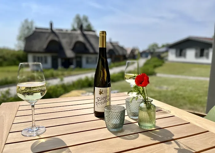 Strandbude 32 Klein Stresow Ruegen By Ruyastay Hébergement de vacances *